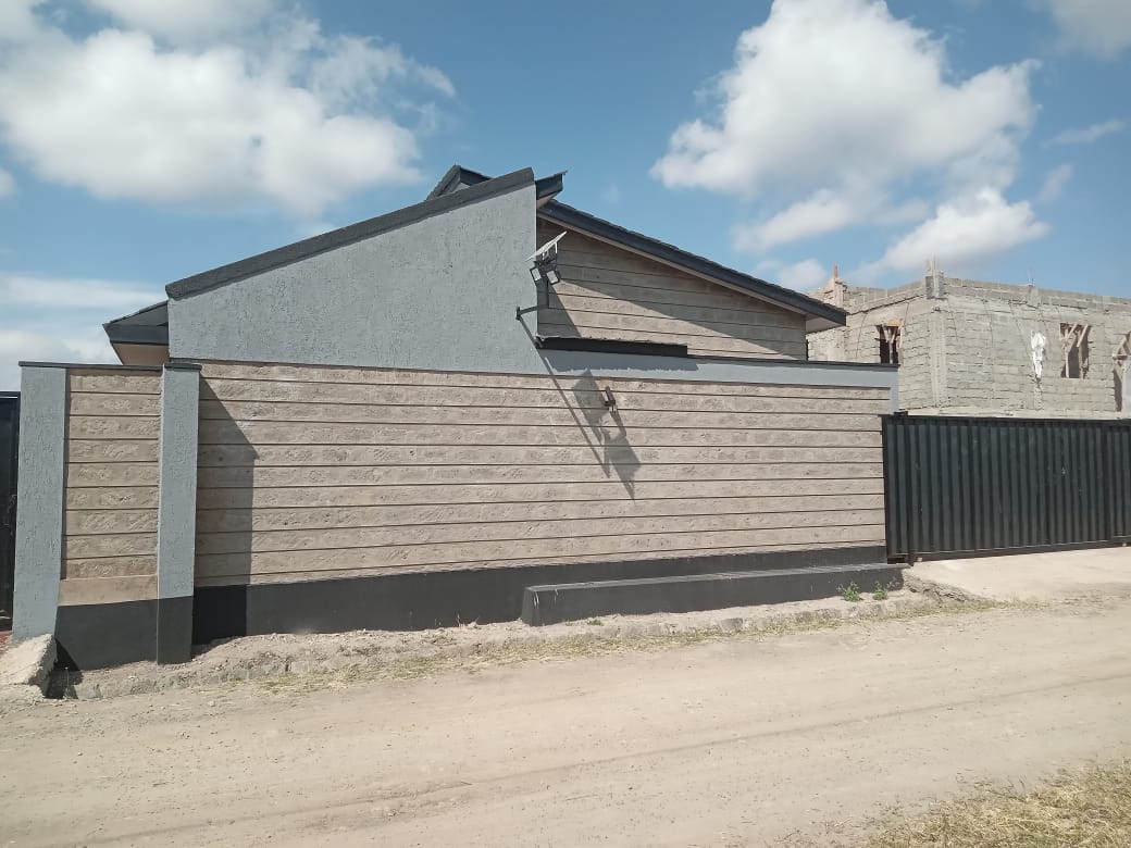 Bungalow House or rent in Kitengela Kenya