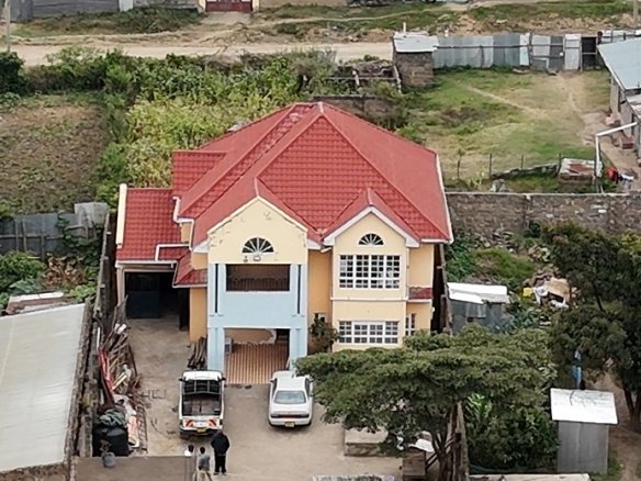 1. 4 Bedrooms Mansion House for Sale in Narok London Estate